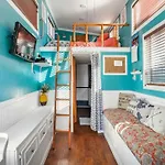 Charming Tiny Home With A Private Hot Tub